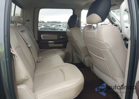 2017 Ram 1500 Laramie 4X2 6'4 Box z USA, uszkodzony, nr VIN 1C6RR6VT2HS693373